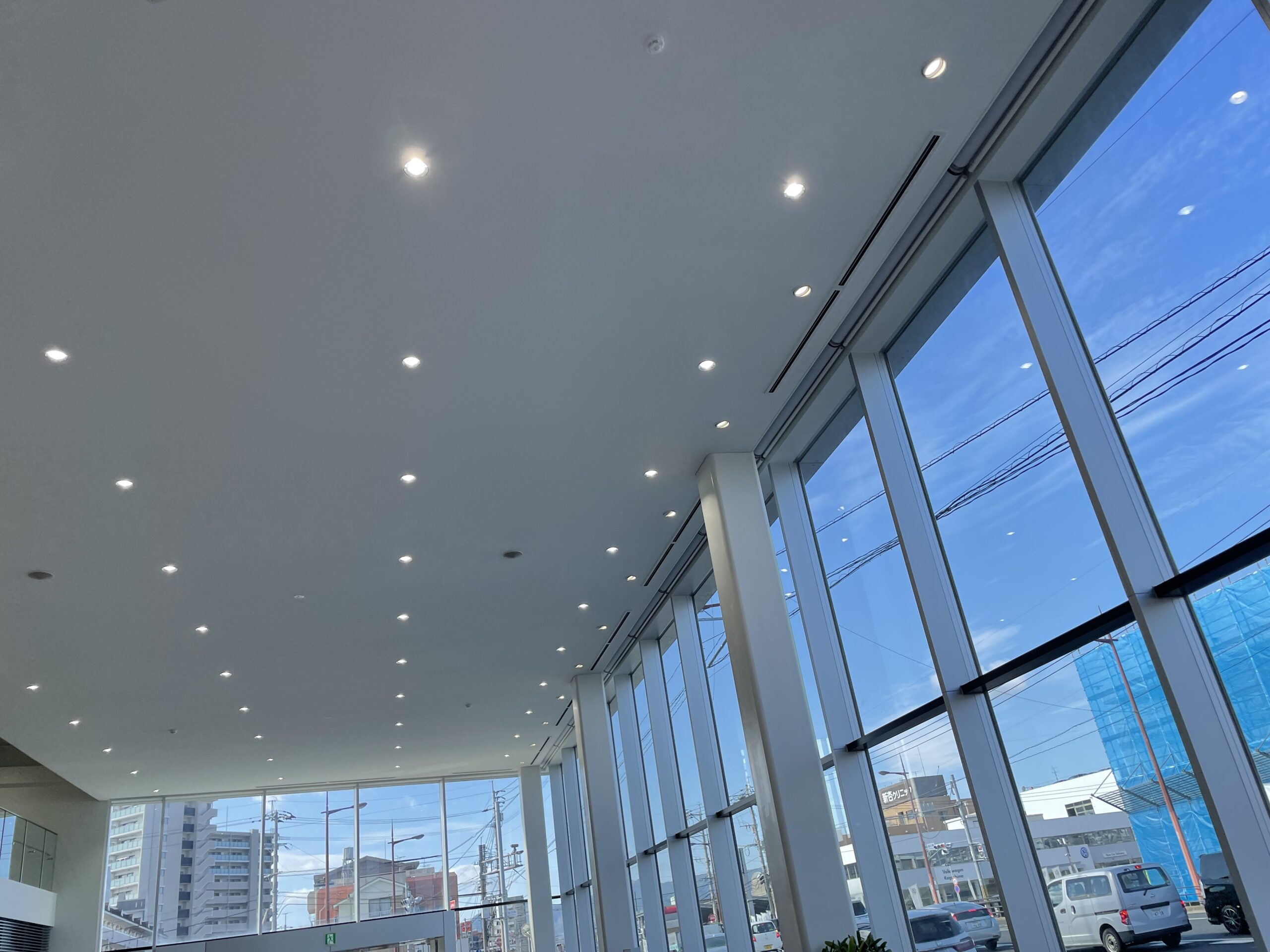 某自動車メーカー新築工事（1階ショールーム空調設備）