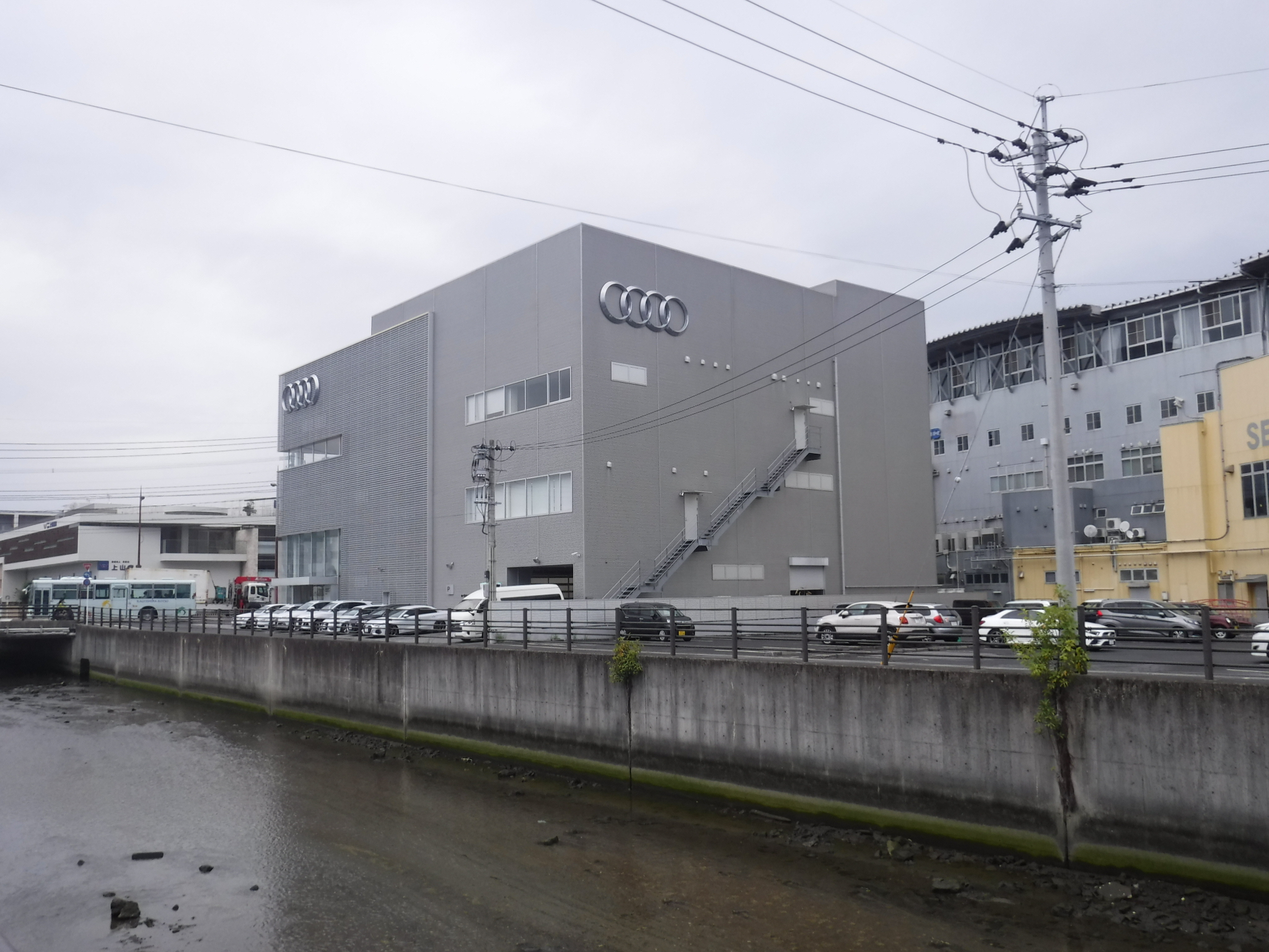 某自動車メーカー新築工事（空調給排水衛生設備工事（南側））